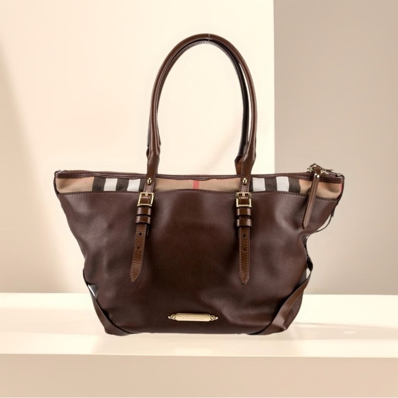 Burberry Women’s Brown Leather Tote Handbag Purse Made in Italy 100% Authentic - Picture 2 of 10